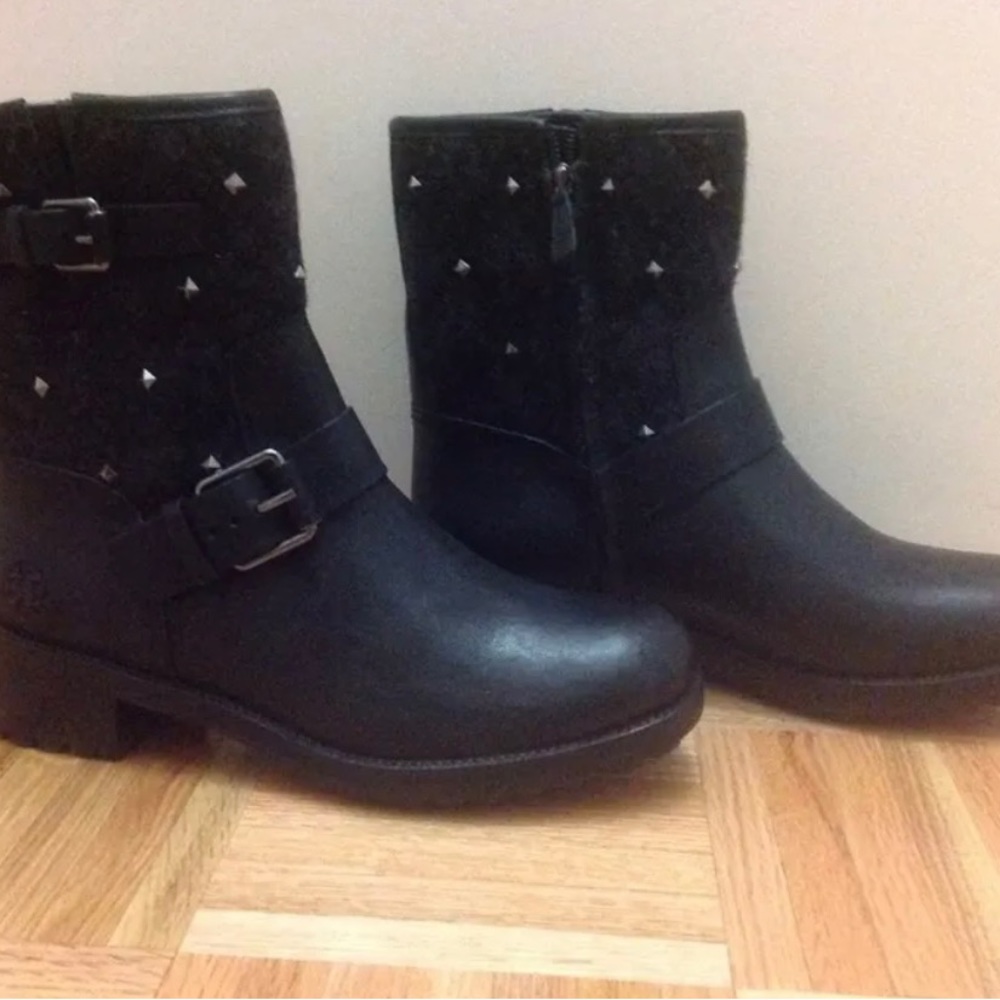 Tory Burch booties size 7.5